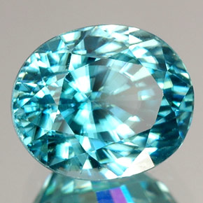 3.54カラットの天然ブルージルコン（8.2×6.9 mm・オーバルカット）