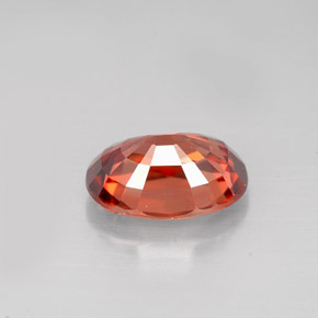 3.05カラットの天然オレンジジルコン（9.5×7 mm・オーバルカット）