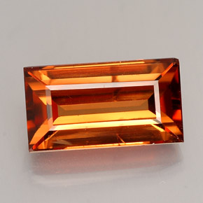 4.12カラットの天然オレンジジルコン（11.1×6.1 mm・バゲット）