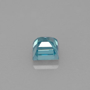 1.26カラットの天然ブルージルコン（5×4.9 mm・四角）