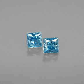 カラットの天然ブルージルコン（3.5×3.4 mm・四角）