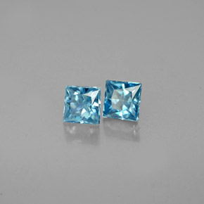 カラットの天然ブルージルコン（3.5×3.4 mm・四角）