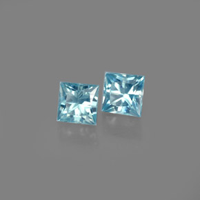 カラットの天然ブルージルコン（3.6×3.5 mm・四角）