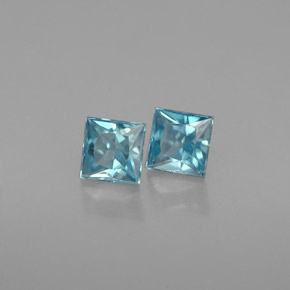 カラットの天然ブルージルコン（3.6×3.6 mm・四角）