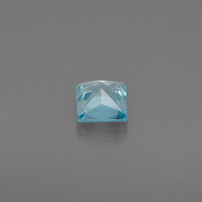 0.38カラットの天然ブルージルコン（3.7×3.5 mm・四角）