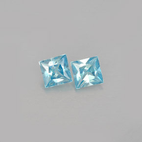 カラットの天然ブルージルコン（4×3.9 mm・四角）