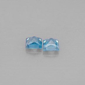 カラットの天然ブルージルコン（3.6×3.6 mm・四角）