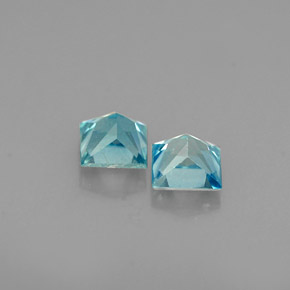 カラットの天然ブルージルコン（3.5×3.5 mm・四角）