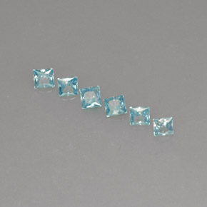 カラットの天然ブルージルコン（3.4×3.3 mm・四角）