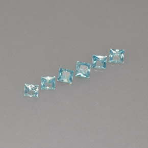 カラットの天然ブルージルコン（3.4×3.3 mm・四角）