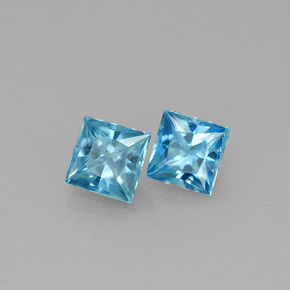 カラットの天然ブルージルコン（3.9×3.8 mm・四角）