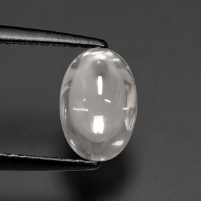 1.72カラットの天然ホワイトジルコン（8.1×5.6 mm・オーバルカット）