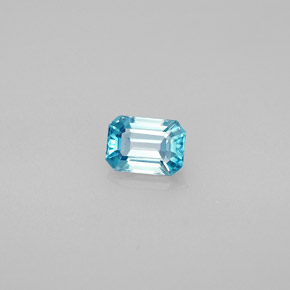 1.02カラットの天然ブルージルコン（6.1×4.3 mm・エメラルドカット）