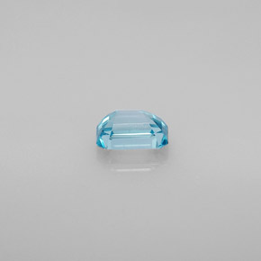 1.02カラットの天然ブルージルコン（6.1×4.3 mm・エメラルドカット）