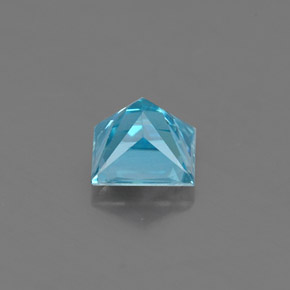 0.58カラットの天然ブルージルコン（4.2×4.1 mm・四角）