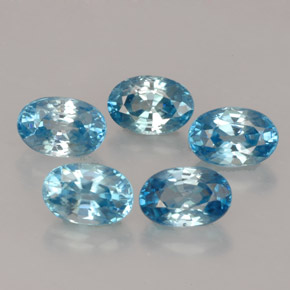 カラットの天然ブルージルコン（6.2×4.1 mm・オーバルカット）
