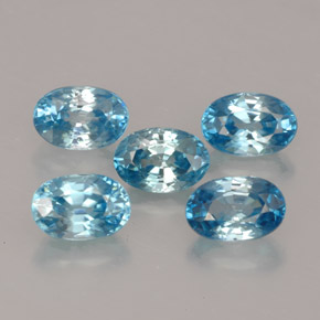 カラットの天然ブルージルコン（6.2×4.1 mm・オーバルカット）