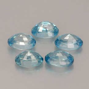 カラットの天然ブルージルコン（6.2×4.1 mm・オーバルカット）