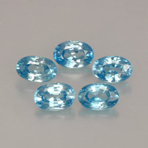 カラットの天然ブルージルコン（6×4 mm・オーバルカット）