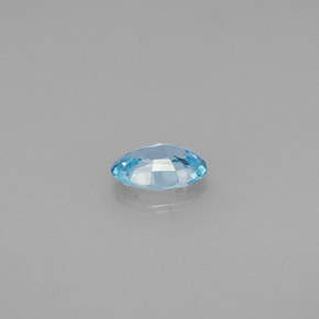 0.54カラットの天然ブルージルコン（5.8×3.9 mm・オーバルカット）