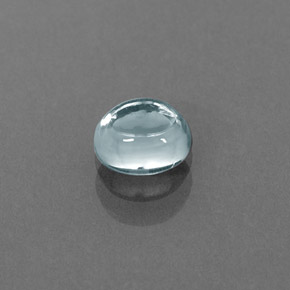 0.85カラットの天然ライトブルージルコン（5.1×4.6 mm・透明）
