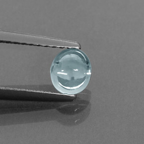 0.85カラットの天然ライトブルージルコン（5.1×4.6 mm・透明）