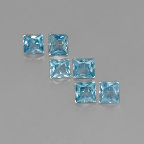 カラットの天然ブルージルコン（3.5×3.4 mm・四角）