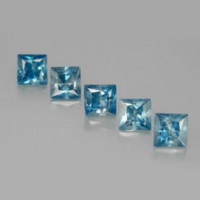 カラットの天然ブルージルコン（4.3×4.1 mm・四角）