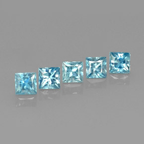 カラットの天然ブルージルコン（4×4 mm・四角）