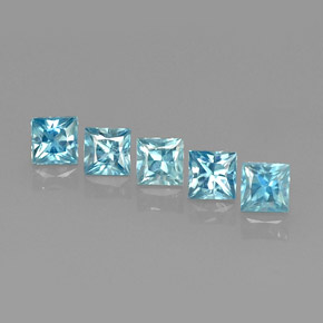 カラットの天然ブルージルコン（4×4 mm・四角）