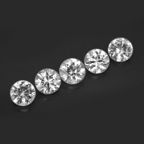 カラットの天然ホワイトジルコン（5.00 mm・ラウンドカット）