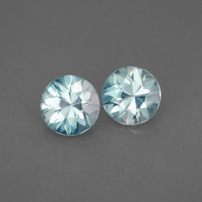 カラットの天然ブルージルコン（5.48 mm・ラウンドカット）