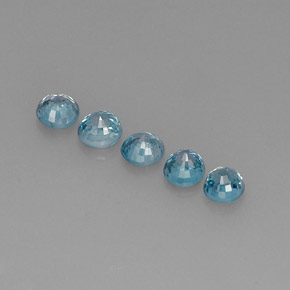 カラットの天然ブルージルコン（4.38 mm・ラウンドカット）