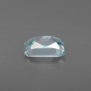 1.40カラットの天然ブルージルコン（7.1×5 mm・エメラルドカット）