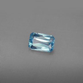 1.20カラットの天然ブルージルコン（7×4.8 mm・エメラルドカット）