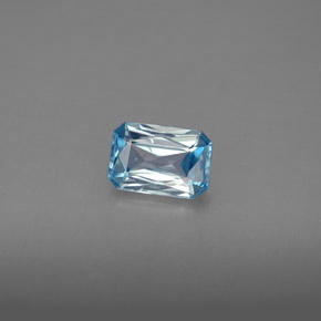 1.20カラットの天然ブルージルコン（7×4.8 mm・エメラルドカット）