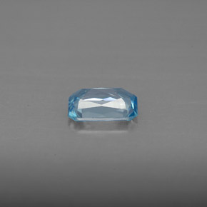 1.20カラットの天然ブルージルコン（7×4.8 mm・エメラルドカット）