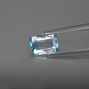 1.22カラットの天然ブルージルコン（7.1×4.9 mm・エメラルドカット）