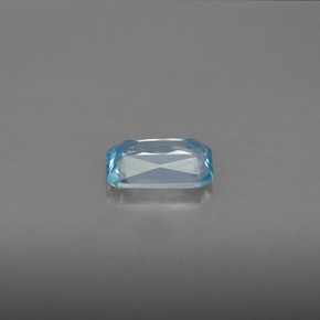 1.22カラットの天然ブルージルコン（7.1×4.9 mm・エメラルドカット）