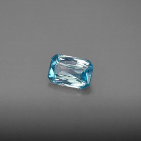 1.27カラットの天然ブルージルコン（7×4.8 mm・エメラルドカット）