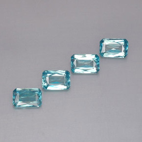 カラットの天然ブルージルコン（6×4.1 mm・エメラルドカット）