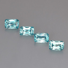 カラットの天然ブルージルコン（6.1×4 mm・エメラルドカット）