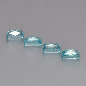 カラットの天然ブルージルコン（6.1×4 mm・エメラルドカット）