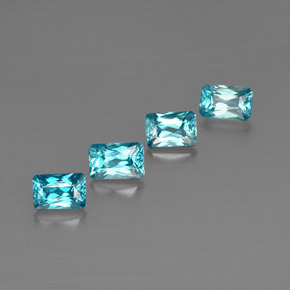 カラットの天然ブルージルコン（5.9×4.1 mm・エメラルドカット）