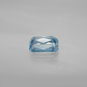 1.30カラットの天然ブルージルコン（6.8×4.8 mm・エメラルドカット）
