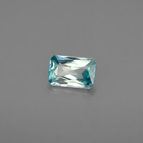 0.76カラットの天然ブルージルコン（6.1×4 mm・エメラルドカット）