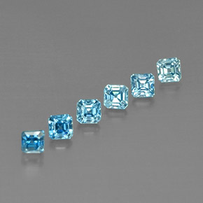 カラットの天然ブルージルコン（3.3×3.3 mm・エメラルドカット）