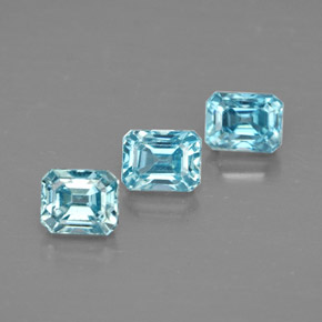 カラットの天然ブルージルコン（3.9×3.3 mm・エメラルドカット）