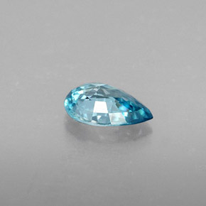 0.83カラットの天然ブルージルコン（7×5 mm・洋梨の形）
