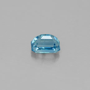 0.36カラットの天然ブルージルコン（4.1×2.9 mm・エメラルドカット）